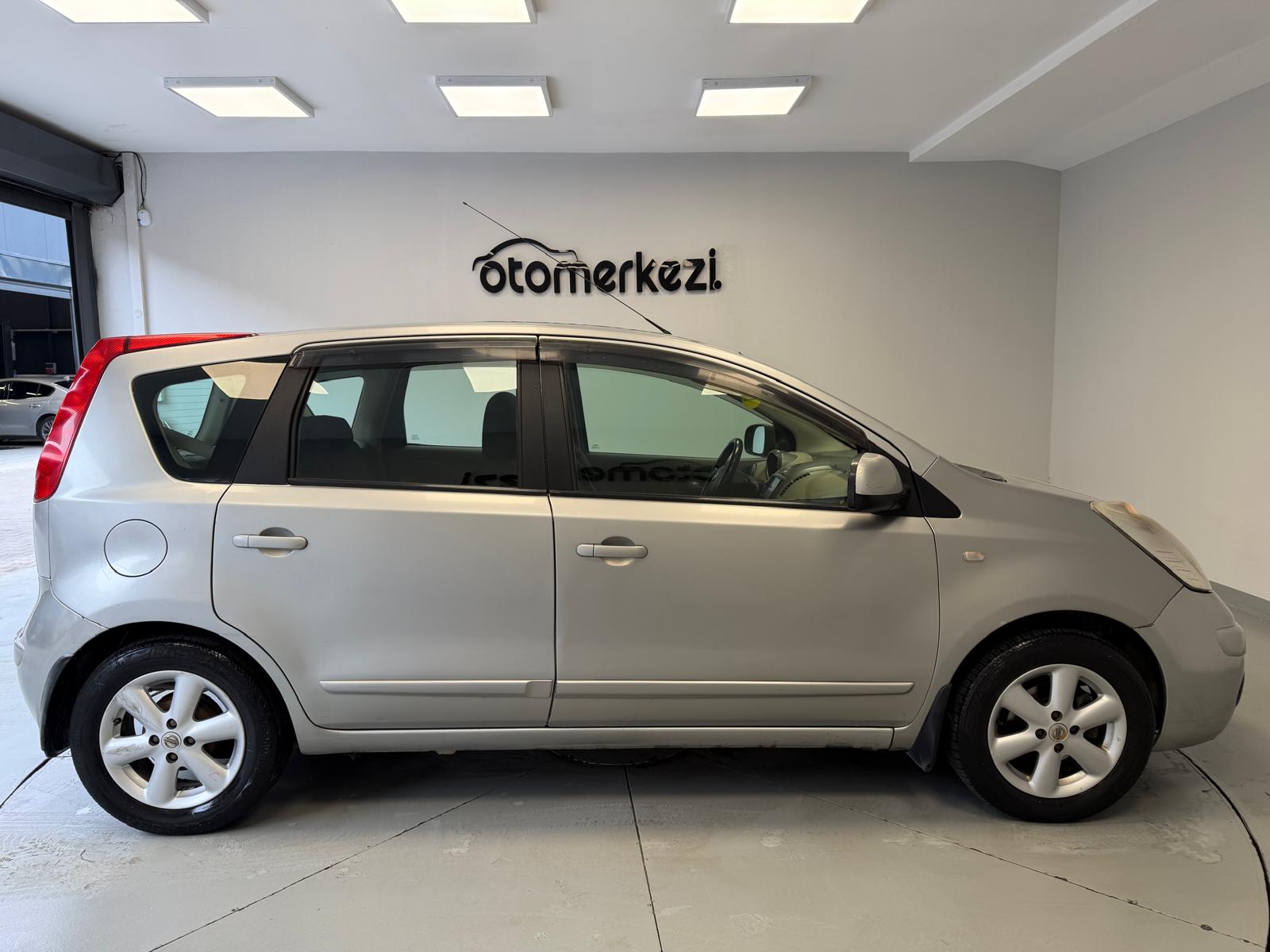NISSAN NOTE 4